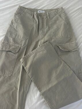 ZARA Men’s Olive-Tan Cargo Pants